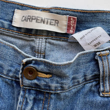 Load image into Gallery viewer, Levi’s Carpenter Denim Shorts W38