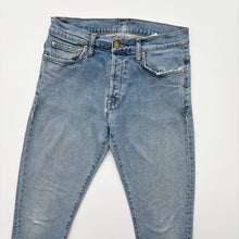 Load image into Gallery viewer, Distressed Carhartt Jeans W32 L32