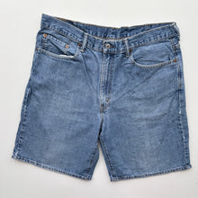 Load image into Gallery viewer, Levi’s 550 Denim Shorts W38