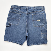 Load image into Gallery viewer, Wrangler Carpenter Shorts W38