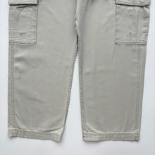 Load image into Gallery viewer, Levi’s Cargo Trousers W38 L30