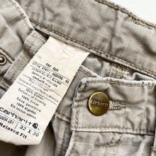 Load image into Gallery viewer, Distressed Carhartt Jeans W32 L30