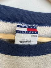 Load image into Gallery viewer, 90s Tommy Hilfiger Sweatshirt (XL)