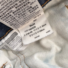 Load image into Gallery viewer, Levi’s 505 W36 L34