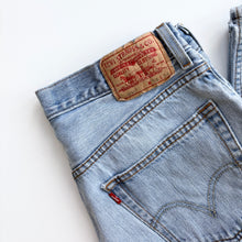 Load image into Gallery viewer, Levi’s 505 Jeans W34 L34