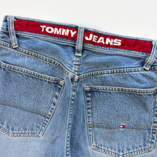 Load image into Gallery viewer, 90s Tommy Hilfiger Jeans W30 L32