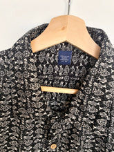 Load image into Gallery viewer, 90s Crazy Print Shirt (XL)