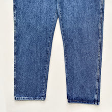 Load image into Gallery viewer, 90s Wrangler Jeans W42 L30