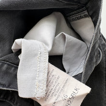 Load image into Gallery viewer, Carhartt Carpenter Shorts W46