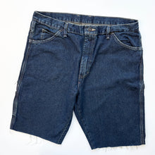 Load image into Gallery viewer, Dickies Carpenter Shorts W38