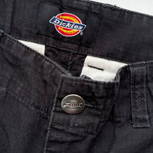Load image into Gallery viewer, Dickies Cargo Shorts W28