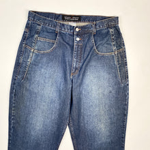 Load image into Gallery viewer, 00s Guess Jeans W36 L34