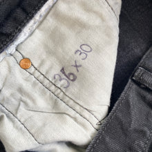 Load image into Gallery viewer, Levi’s Jeans W36 L30