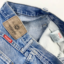 Load image into Gallery viewer, Distressed Wrangler Jeans W29 L32