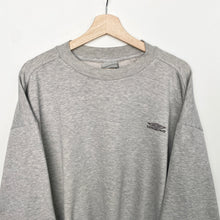 Load image into Gallery viewer, 00s Umbro Sweatshirt (2XL)