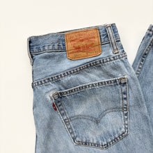 Load image into Gallery viewer, Levi’s 550 W34 L32