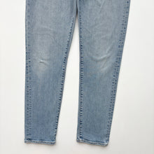 Load image into Gallery viewer, Distressed Carhartt Jeans W32 L32