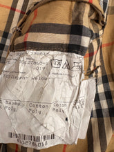 Load image into Gallery viewer, 90s Burberry Suede Jacket (M)