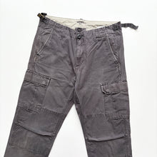 Load image into Gallery viewer, Carhartt Cargos W29 L30