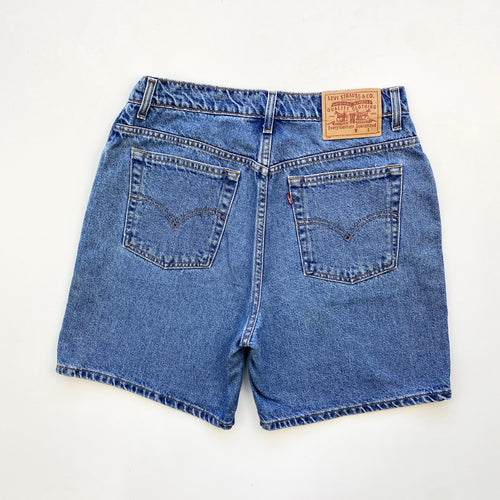 90s Levi’s Denim Shorts W30