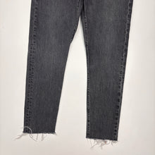 Load image into Gallery viewer, Levi’s 501s Jeans W28 L28