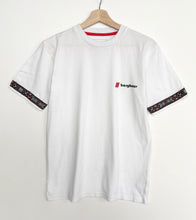 Load image into Gallery viewer, Berghaus T-shirt (S)