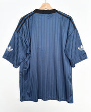 Load image into Gallery viewer, 90s Adidas T-shirt (L)