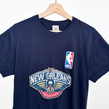 Load image into Gallery viewer, NBA New Orleans Pelican T-shirt (M)