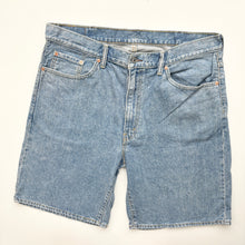Load image into Gallery viewer, Levi’s 550 Denim Shorts W38
