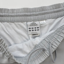 Load image into Gallery viewer, 00s Adidas Shorts (M)