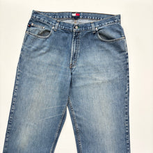 Load image into Gallery viewer, Tommy Hilfiger Jeans W38 L32