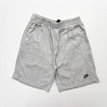 Load image into Gallery viewer, 90s Nike Shorts (M)