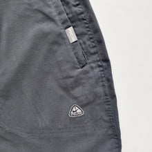 Load image into Gallery viewer, 00s Nike ACG Skirt (M)