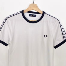 Load image into Gallery viewer, Fred Perry T-shirt (S)