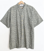 Load image into Gallery viewer, 90s Abstract Crazy Print Shirt (L)