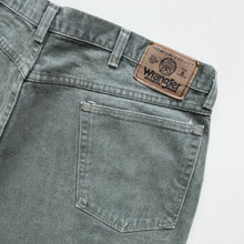 Load image into Gallery viewer, 90s Wrangler Denim Shorts W38