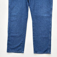 Load image into Gallery viewer, Wrangler Jeans W38 L30