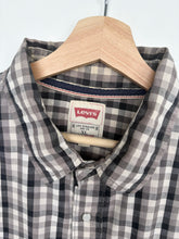 Load image into Gallery viewer, Levi’s Check Shirt (XL)