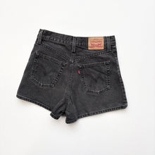 Load image into Gallery viewer, Women’s Levi’s Denim Shorts W26