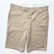 Load image into Gallery viewer, Dickies Shorts W40