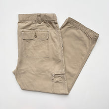 Load image into Gallery viewer, Dockers Cargos W38 L30