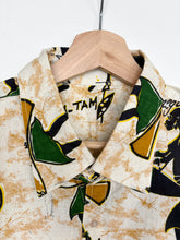 Load image into Gallery viewer, 90s Crazy Print Shirt (L)