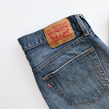 Load image into Gallery viewer, Levi’s 559 W32 L32