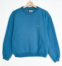 Load image into Gallery viewer, 00s Umbro Sweatshirt (S)