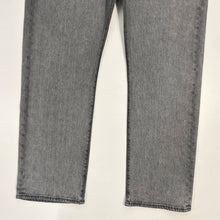 Load image into Gallery viewer, Levi’s 501 W40 L30