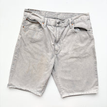 Load image into Gallery viewer, Levis 569 Shorts W36