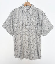 Load image into Gallery viewer, 90s Crazy Print Shirt (L)