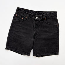 Load image into Gallery viewer, Women’s 90s Levi’s Shorts W28
