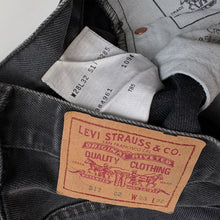 Load image into Gallery viewer, 90s Levi’s 517 W26 L32