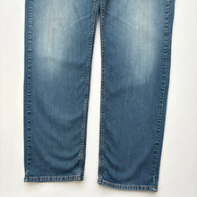 Load image into Gallery viewer, Levi’s 505 W40 L32